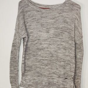 gray hollister sweater